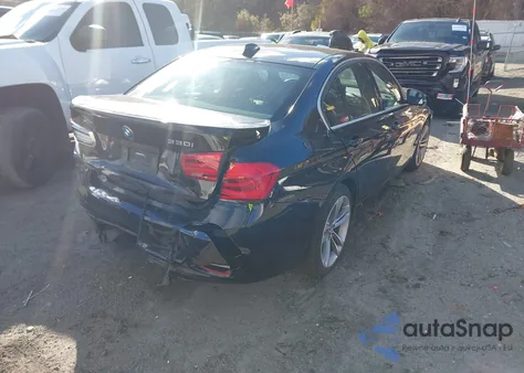 2018 BMW 330I xDrive z USA, uszkodzony, nr VIN WBA8D9G50JNU68647